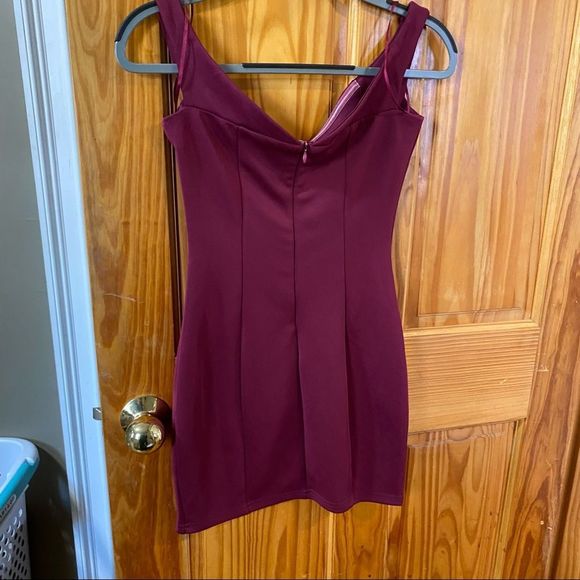 Tobi Cocktail Dress in deep burgundy. Never worn​ - Picture 2 of 4